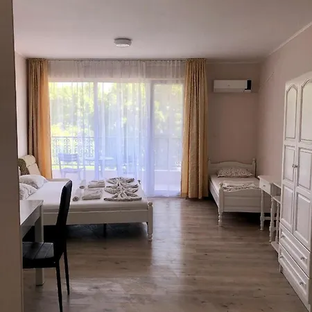 Guest Luxor Приморско